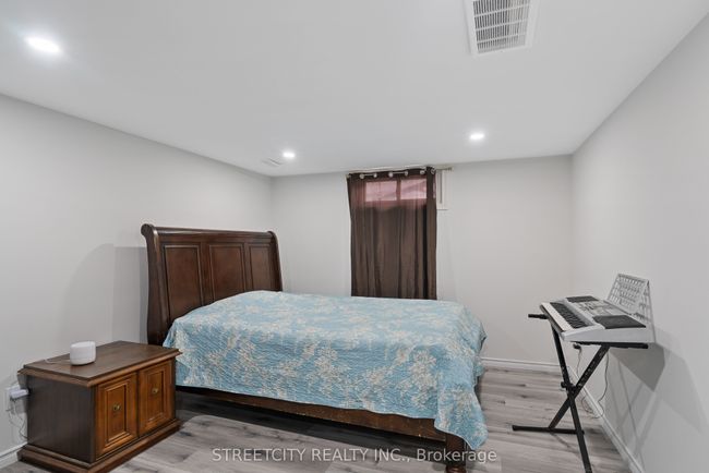 54 Brennan Dr, House attached with 5 bedrooms, 2 bathrooms and 2 parking in Strathroy ON | Image 27