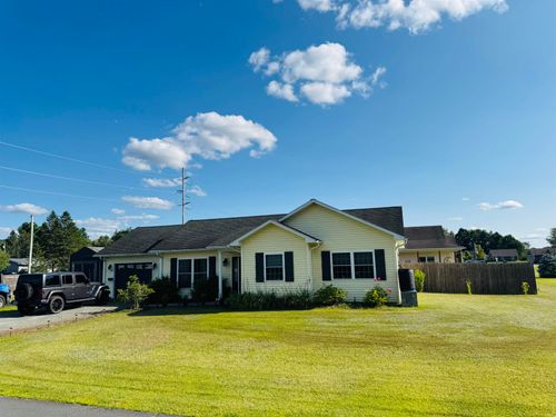 55 Dashner Dr, Derby Line, VT, 05830-4419 | Card Image