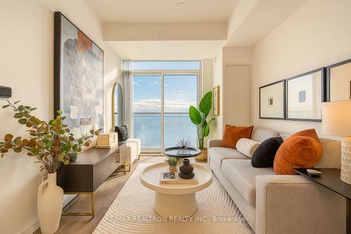 819-60 Honeycrisp Cres, Concord, ON, L4K0N5 | Card Image