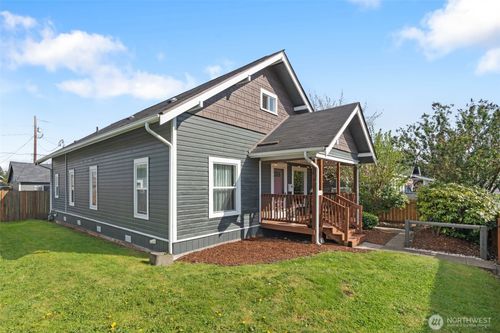 1016 N Tower Ave, Centralia, WA, 98531-4934 | Card Image