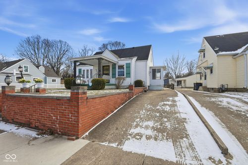 1921 W 9th St, Anderson, IN, 46016-2708 | Card Image