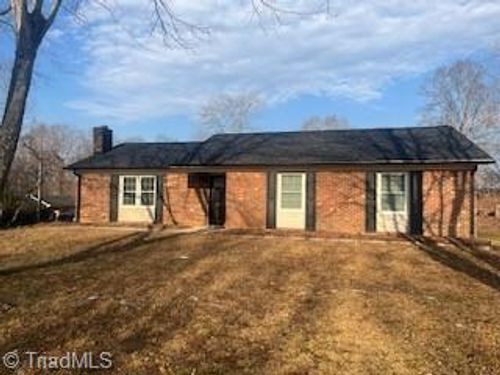 2542 Wood Valley Rd, Winston-Salem, NC, 27106-3667 | Card Image