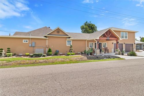 9203 Avenue G, Liverpool, TX, 77577-8910 | Card Image