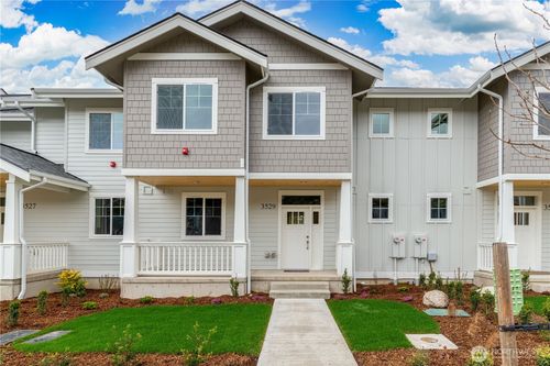 3529 Sussex Dr, Bellingham, WA, 98226-2104 | Card Image