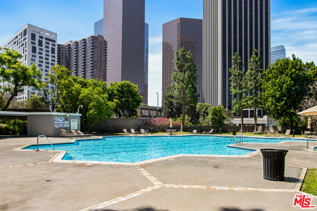 Residential in Los Angeles