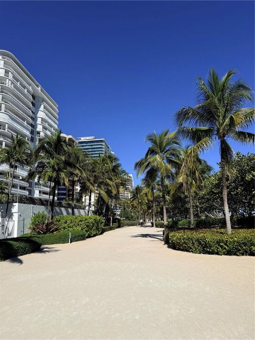 822-10185 Collins Ave, Bal Harbour, FL, 33154-1600 | Card Image