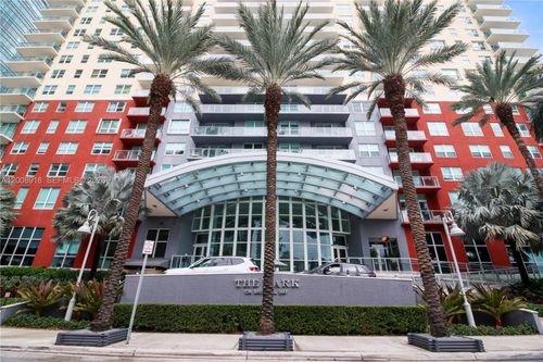 805-1155 Brickell Bay Dr, Miami, FL, 33131-2995 | Card Image