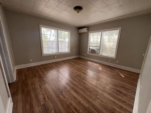 apt-4-1552 Lombardy St, Houston, TX, 77023-4543 | Card Image