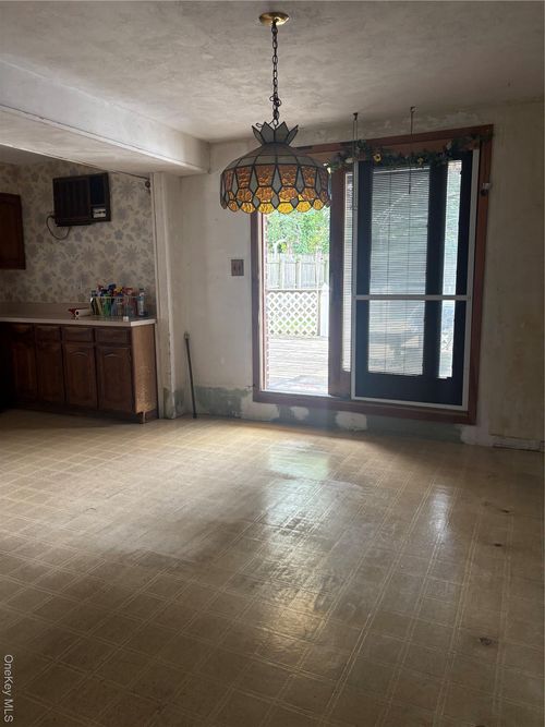 117 135th Ave, South Ozone Park, NY, 11420-3123 | Card Image