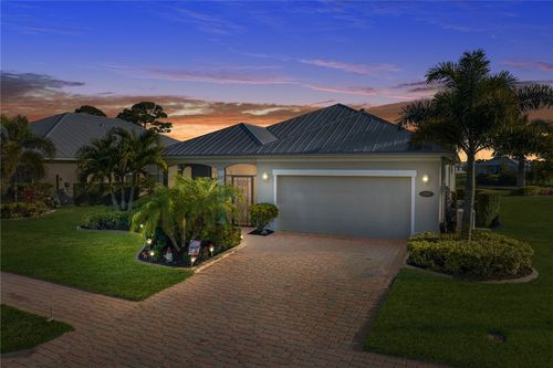 298 11th Sq Sw, Vero Beach, FL, 32962-3439 | Card Image