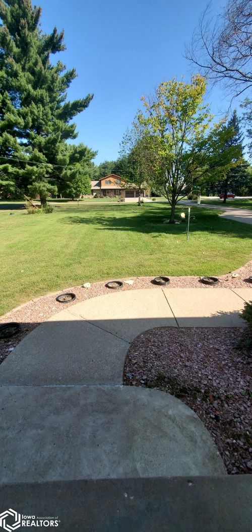 2798 River Hills Rd, Fort Madison, IA, 52627-9573 | Card Image