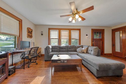 507 Red Wing Ave, Kenyon, MN, 55946-1234 | Card Image