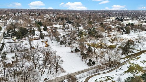 5609 River Rd, Lisle, IL, 60532-2617 | Card Image