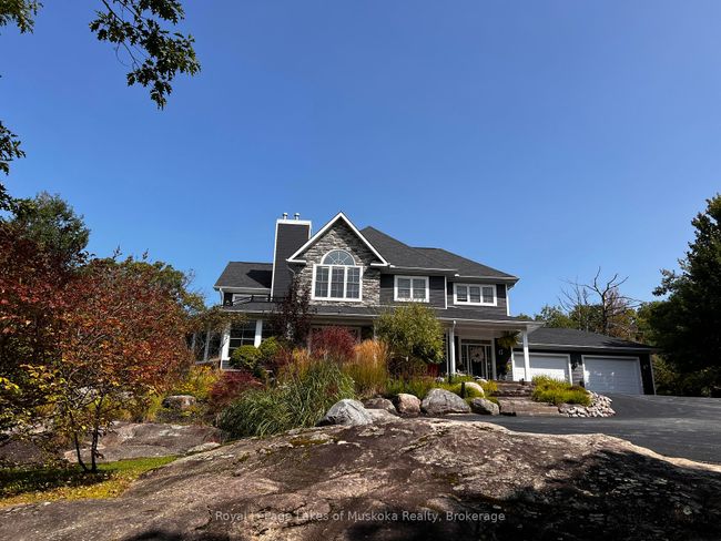 1224 Golden Beach Rd, House other with 3 bedrooms, 4 bathrooms and 10 parking in Bracebridge ON | Image 1