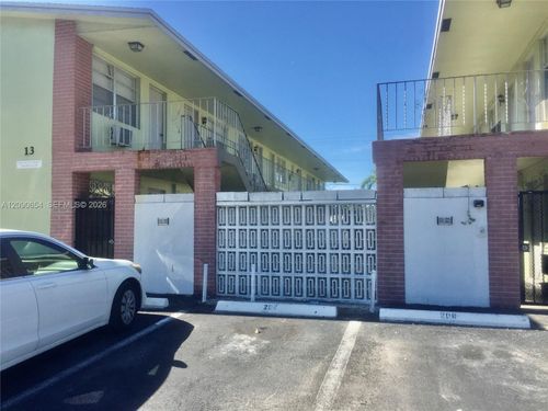 104-13 Ne 2nd Ave, Dania Beach, FL, 33004-4823 | Card Image