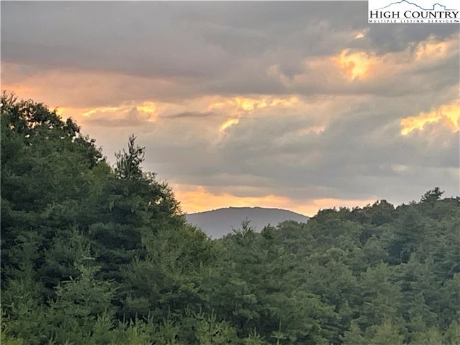 101 - 30 Village Rd, Townhouse with 2 bedrooms, 2 bathrooms and null parking in Roaring Gap NC | Image 15