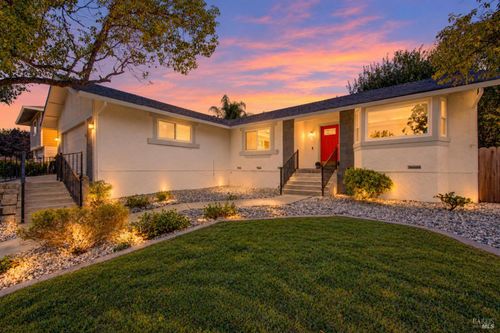 137 Seneca Way, Vacaville, CA, 95688-2430 | Card Image