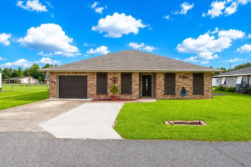 202 Tina St, Houma, LA, 70363-7729 | Card Image