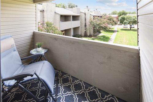 apt-e3-1900 Dartmouth St, College Station, TX, 77840-3996 | Card Image