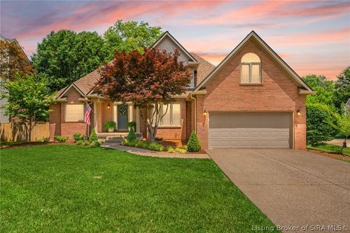 4220 Royal Oak Dr, New Albany, IN, 47150-9788 | Card Image