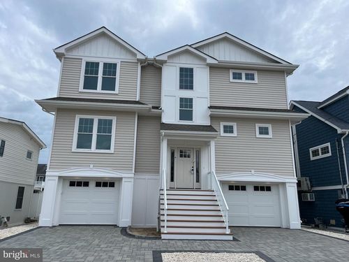 39 Weaver Dr, MANAHAWKIN, NJ, 08050-5331 | Card Image