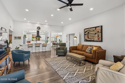 6850 E Loma Del Bribon, Tucson, AZ, 85750-6371 | Card Image
