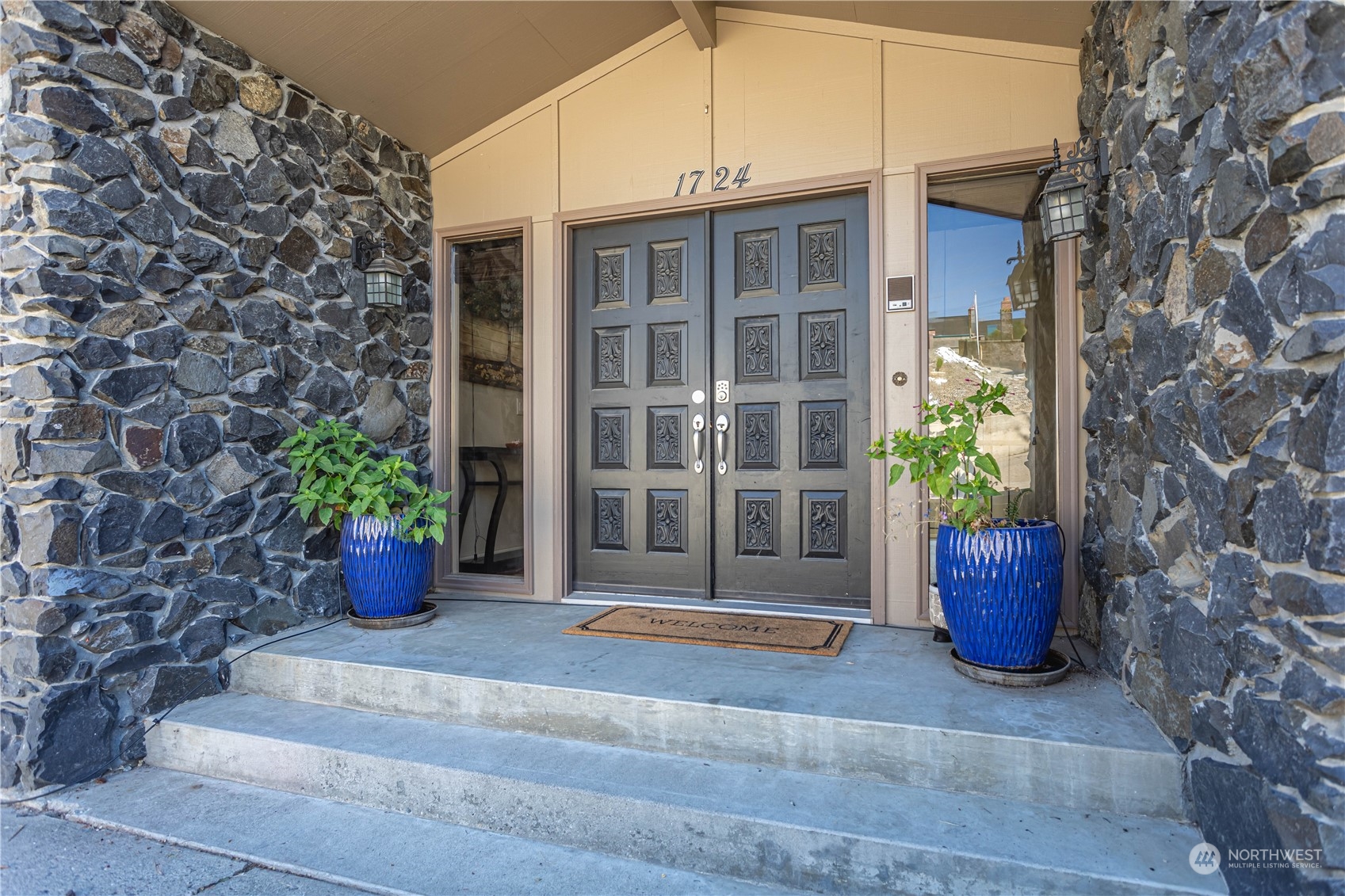 10th Pl, East Wenatchee, WA 98802