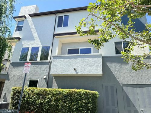 713 Manhattan Ave, Fullerton, CA, 92831 | Card Image
