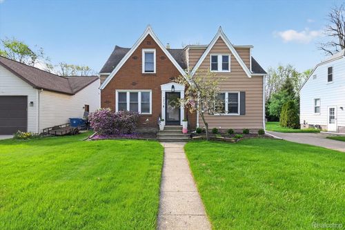 4075 Motorway Dr, Waterford, MI, 48328-3445 | Card Image