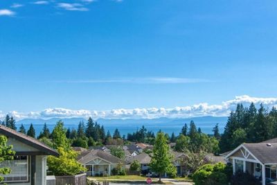 5683 Emily Way, House other with 3 bedrooms, 3 bathrooms and 4 parking in Sechelt BC | Image 1