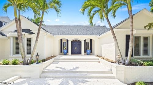 2700 Treasure Ln, NAPLES, FL, 34102-7754 | Card Image