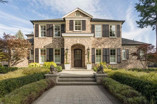 3085 Southdowne Rd, Victoria, BC, V8R6H3 | Card Image