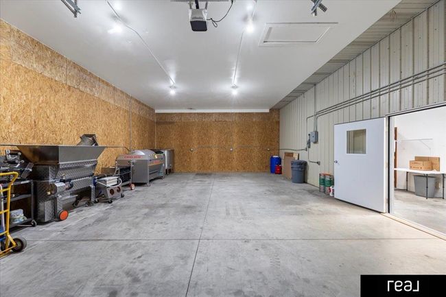 31506 Pioneer Trl, House other with 6 bedrooms, 3 bathrooms and 8 parking in Treynor IA | Image 74