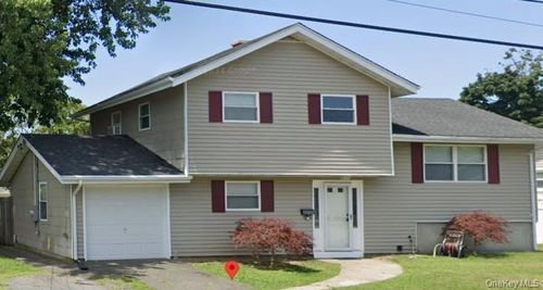 24 Jarvin Rd, Port Jefferson Station, NY, 11776-1312 | Card Image