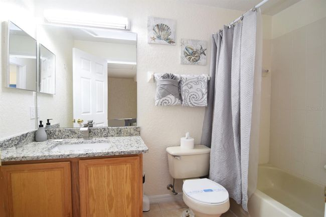 Family bathroom | Image 19