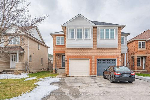 7160 Waldorf Way, Mississauga, ON, L5N7R3 | Card Image