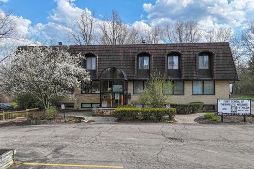 2442 E Maple #200 Avenue, Grand Blanc Charter Township, MI, 48507 | Card Image
