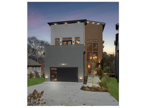 3916A Caylor Dr, Nashville, TN, 37215-2402 | Card Image