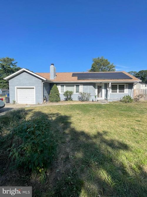 106 Bennet St, ROEBLING, NJ, 08554-1828 | Card Image