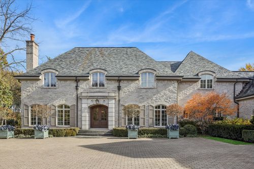 2450 Persimmon Dr, St. Charles, IL, 60174-5608 | Card Image