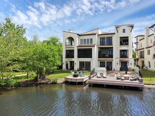 22 Lakeside Cv, The Woodlands, TX, 77380-1679 | Card Image