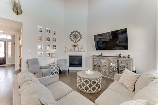 1613 Frankford Dr, House other with 5 bedrooms, 3 bathrooms and null parking in Forney TX | Image 4