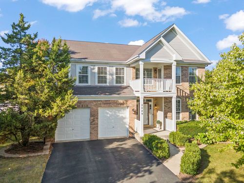 2049 Mark Cir, Bolingbrook, IL, 60490-4916 | Card Image