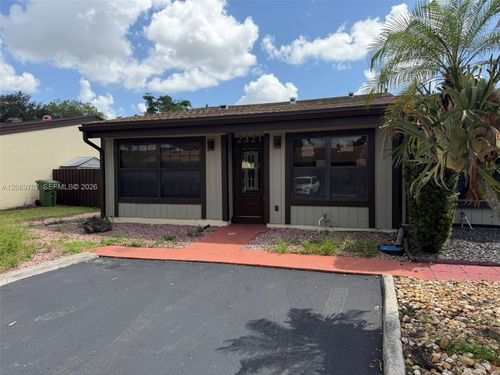 2321 Poinsetta Ct, Pembroke Pines, FL, 33026-1540 | Card Image