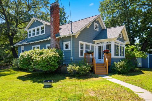 3 Maxham Ave, Nashua, NH, 03064-2650 | Card Image