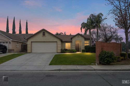 1113 Invermay Street, Bakersfield, CA, 93312 | Card Image