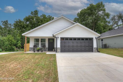 504 W Mineral St, Oronogo, MO, 64855-9352 | Card Image