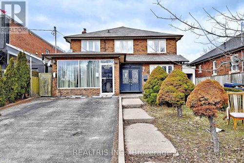 622 The Queensway, Etobicoke, ON, M8Y1K3 | Card Image