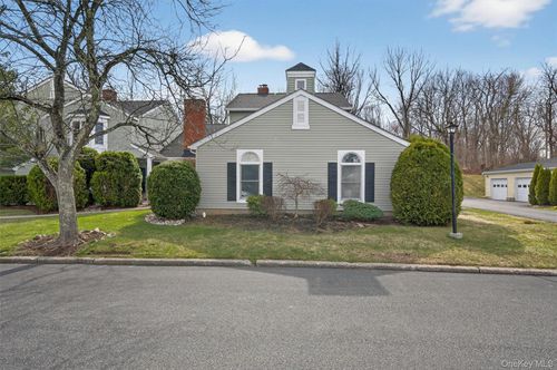 23 Weathervane Way, Warwick, NY, 10990-4242 | Card Image