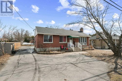 911 Blair Road, Ottawa, ON, K1J7M8 | Card Image